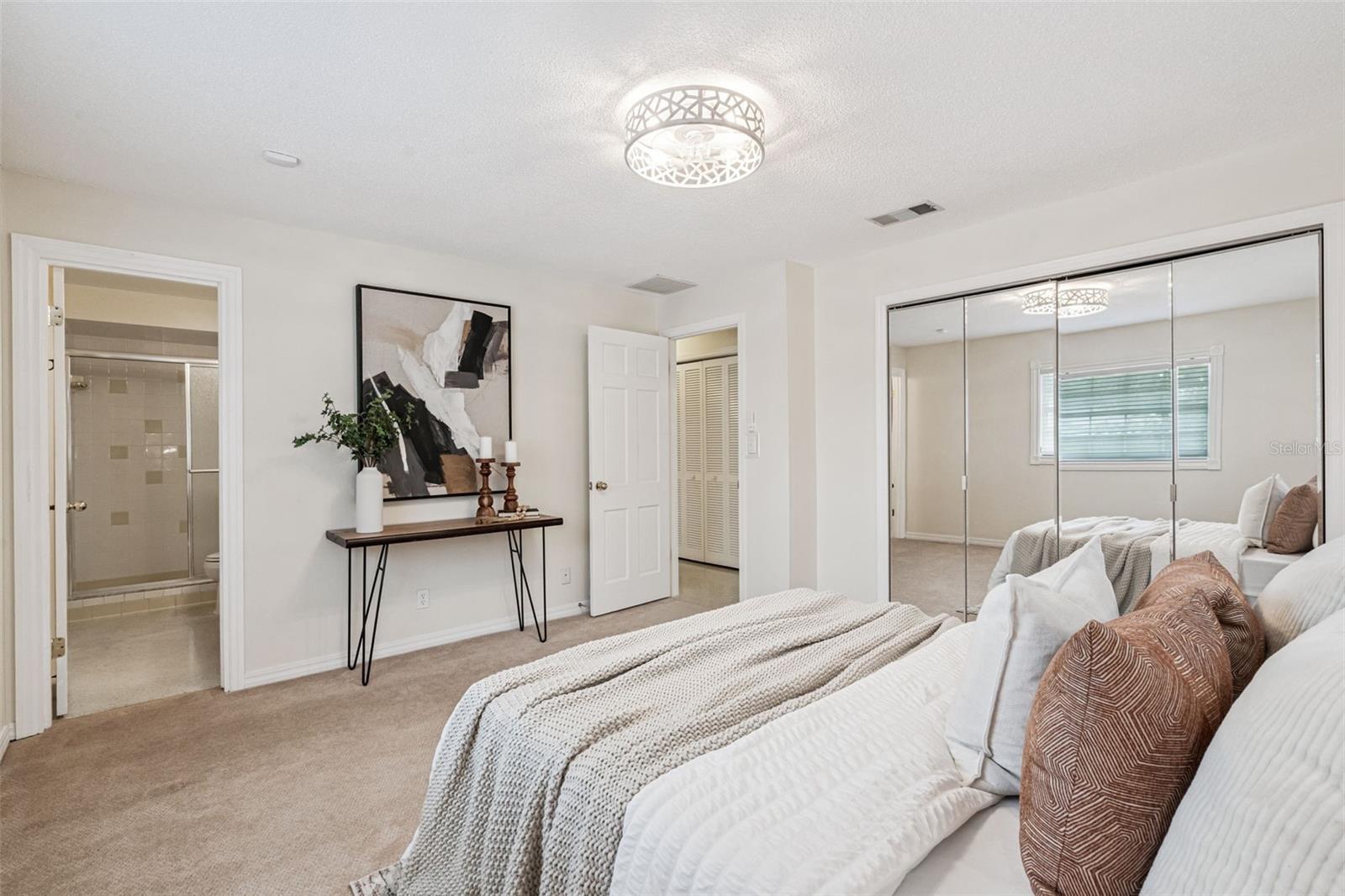 WILLIAMSBURG - Residential