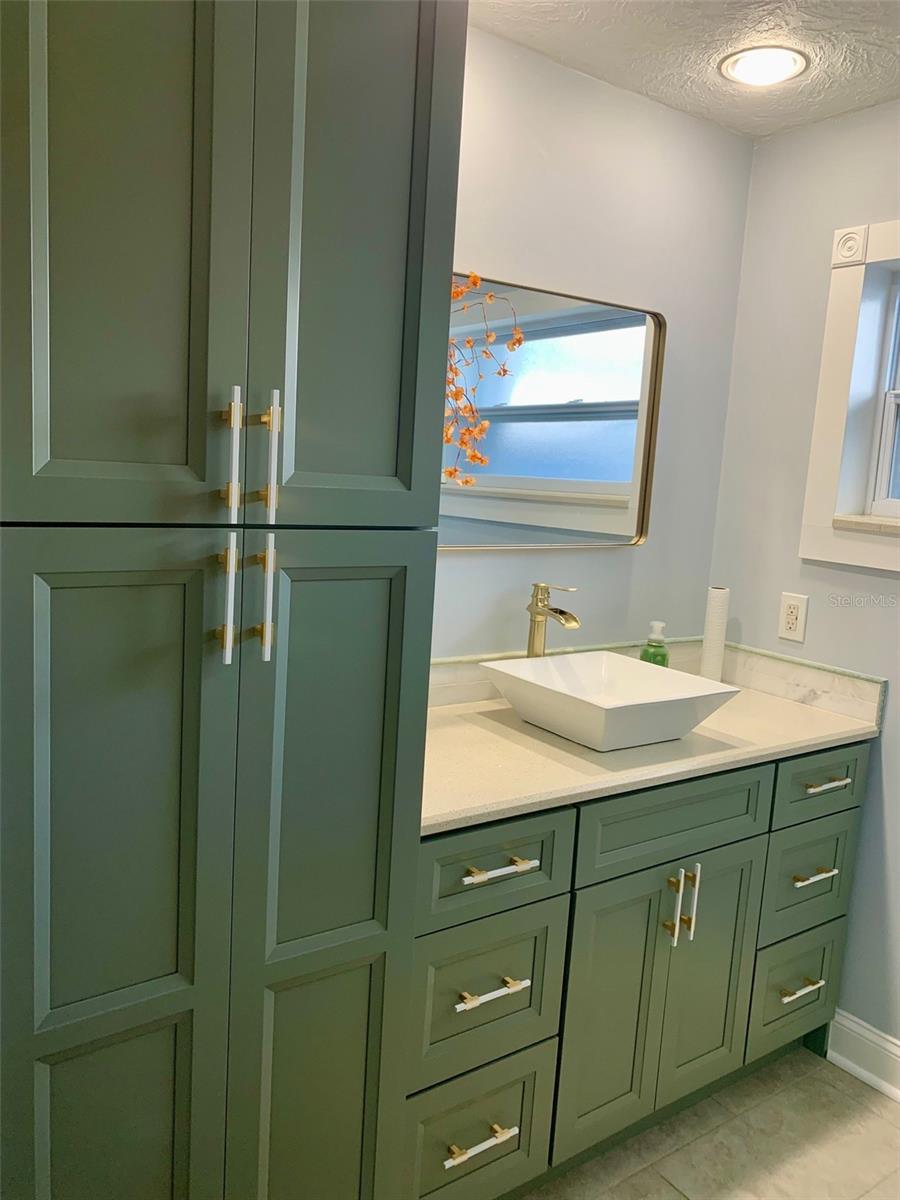 APOLLO BEACH UNIT 13PT PART 1 RESUBDIVISION - Residential