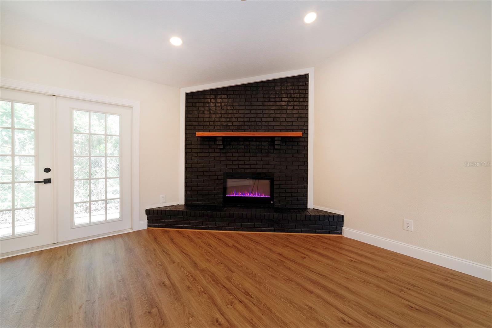 ALANDALE SUB - Residential