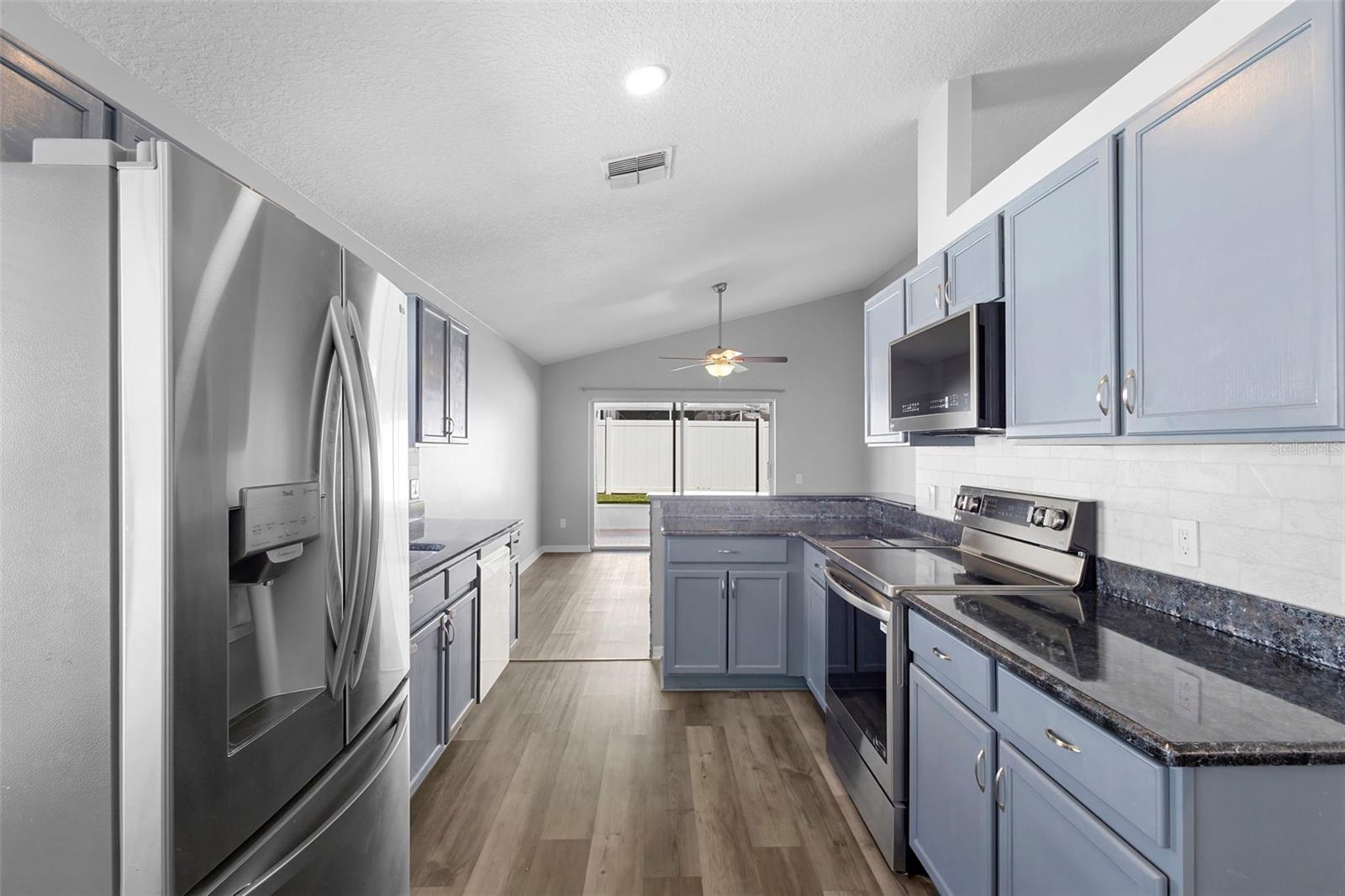 ALTAMONTE LANDING - Residential Lease