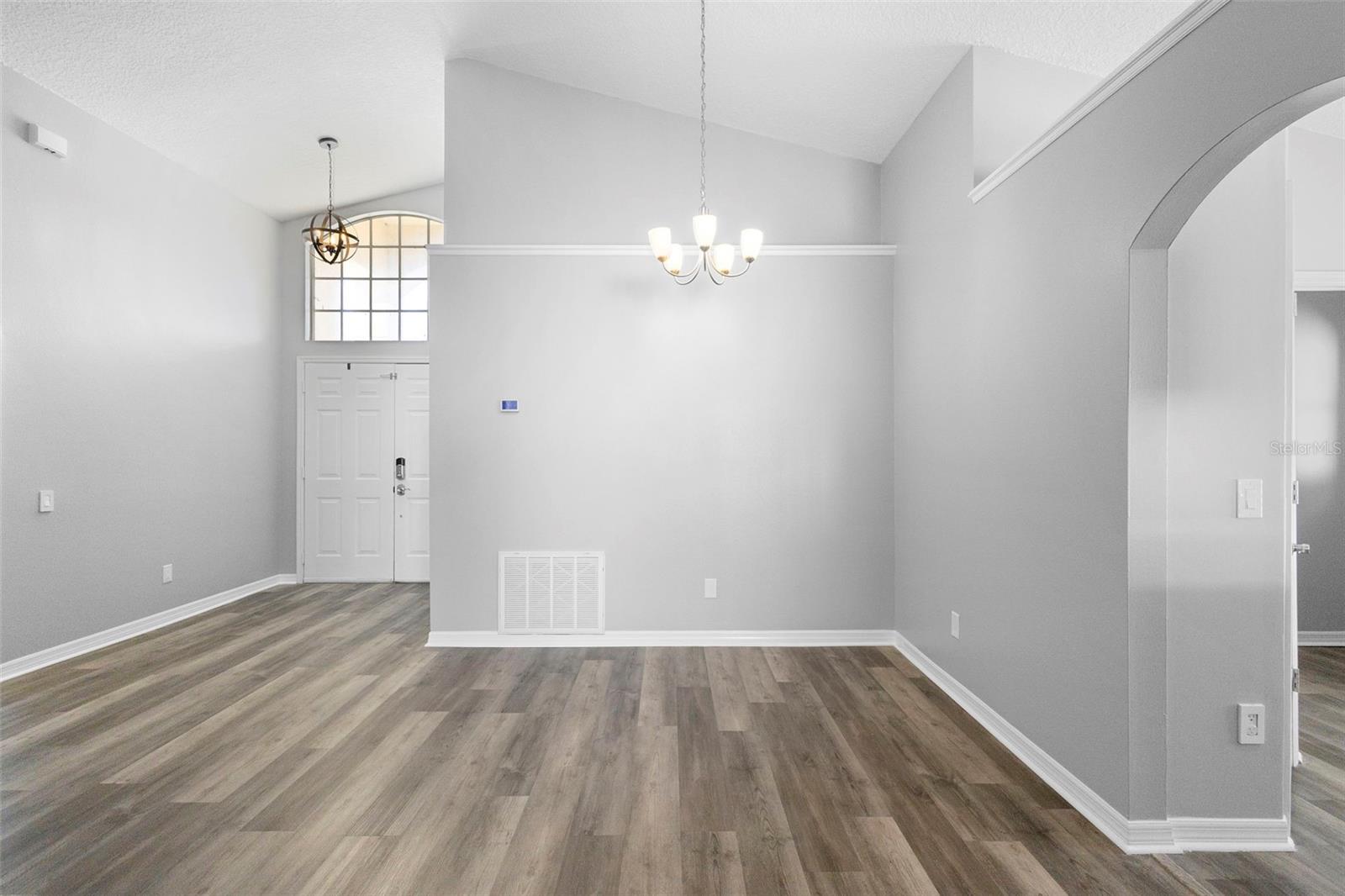 ALTAMONTE LANDING - Residential Lease