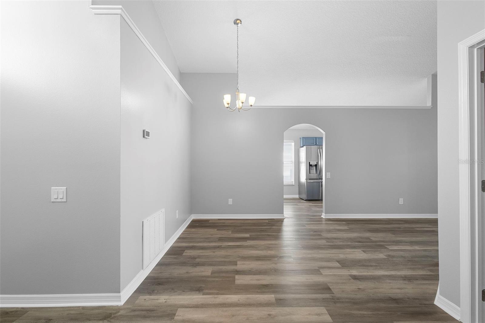 ALTAMONTE LANDING - Residential Lease