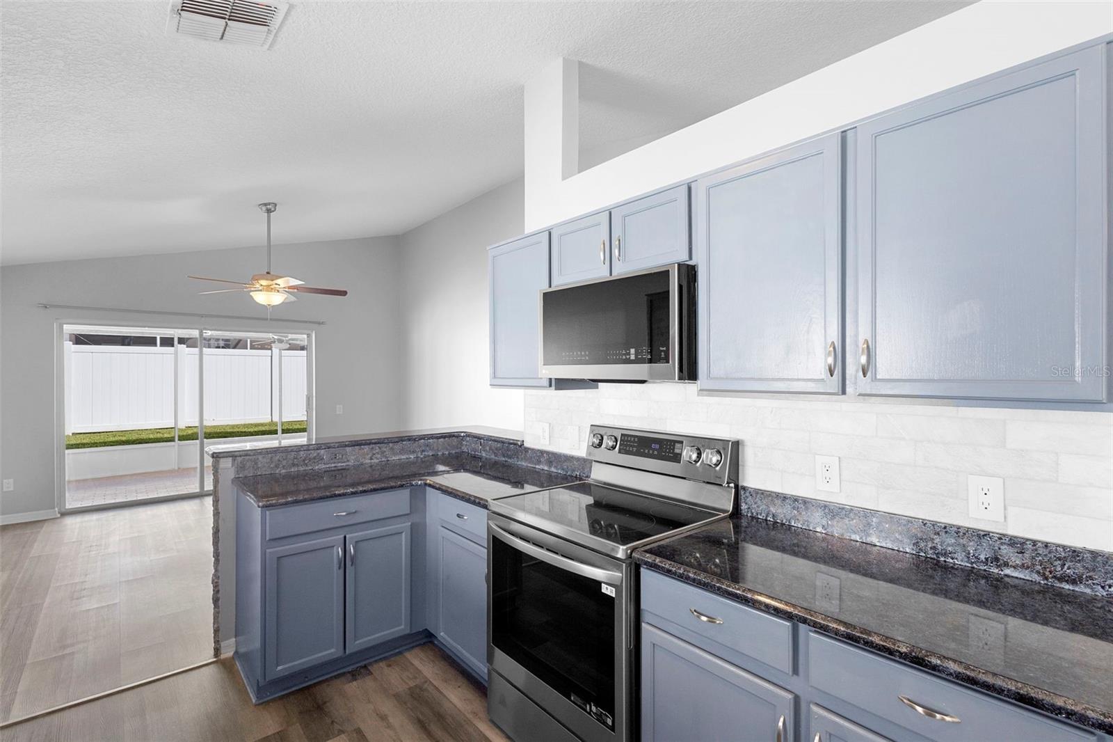 ALTAMONTE LANDING - Residential Lease