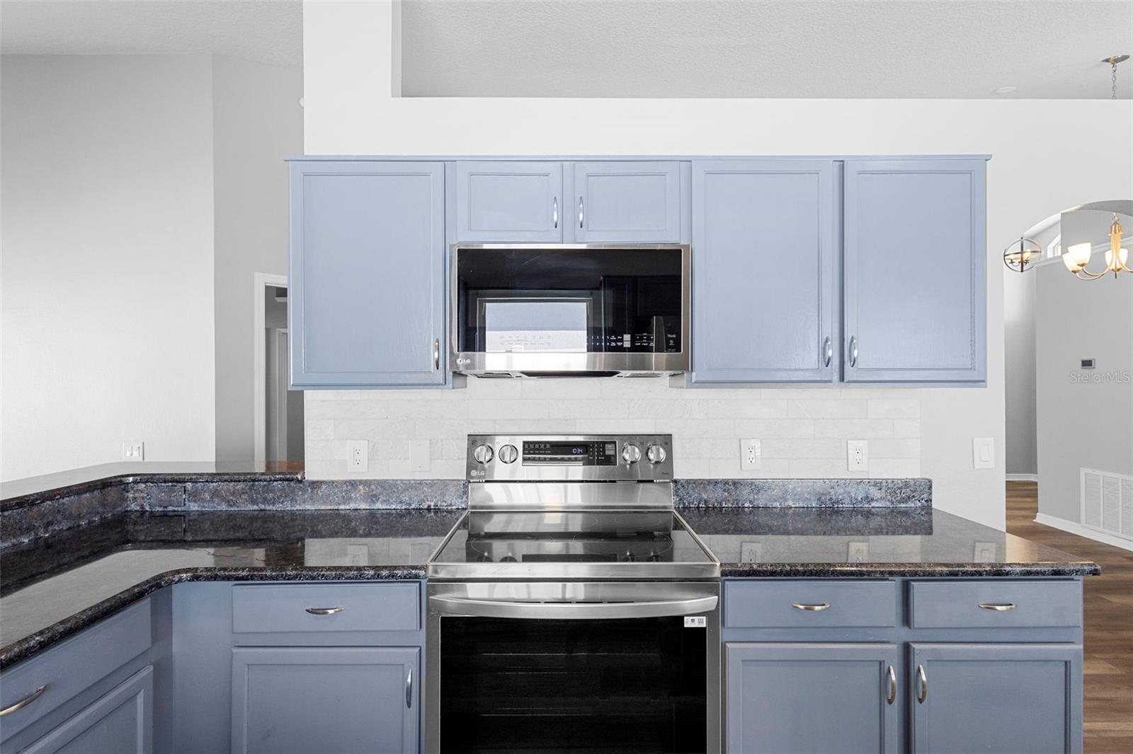 ALTAMONTE LANDING - Residential Lease