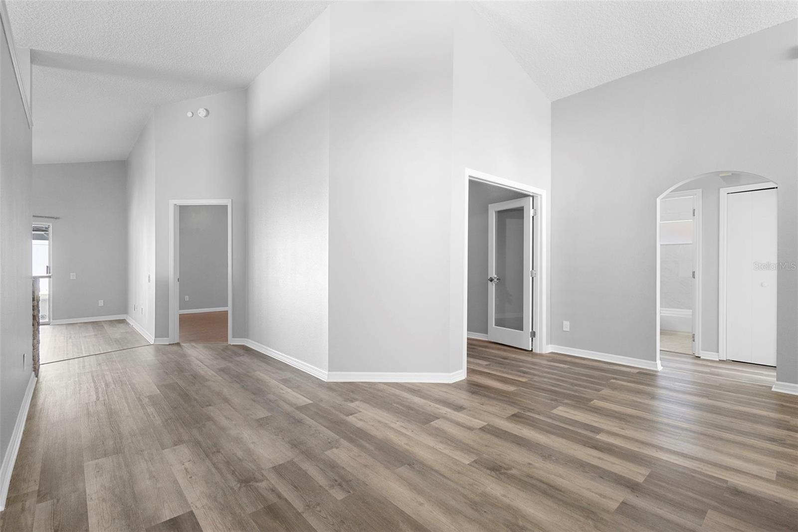 ALTAMONTE LANDING - Residential Lease