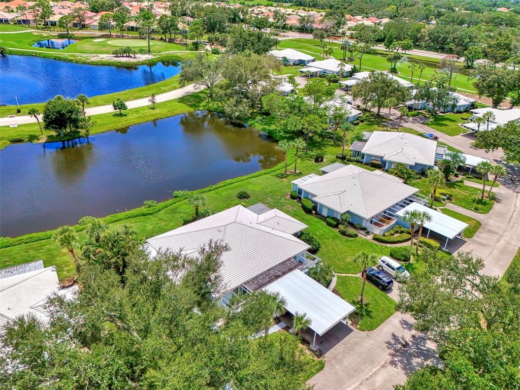 Photo of 420 Wexford Circle #124, Venice, FL 34293 (MLS # N6140097)