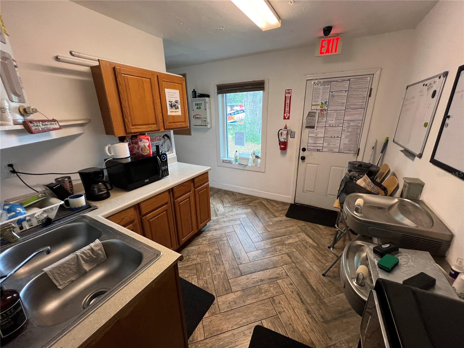 PINELLAS GROVES - Commercial Sale