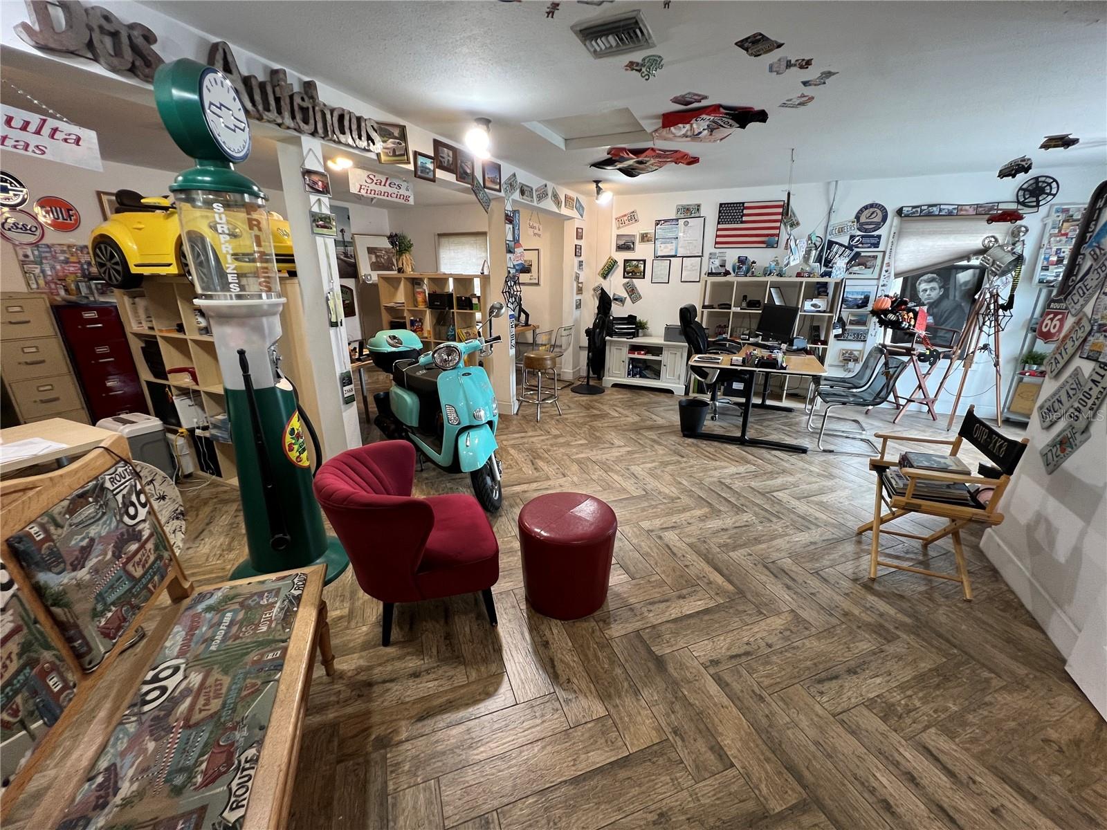 PINELLAS GROVES - Commercial Sale