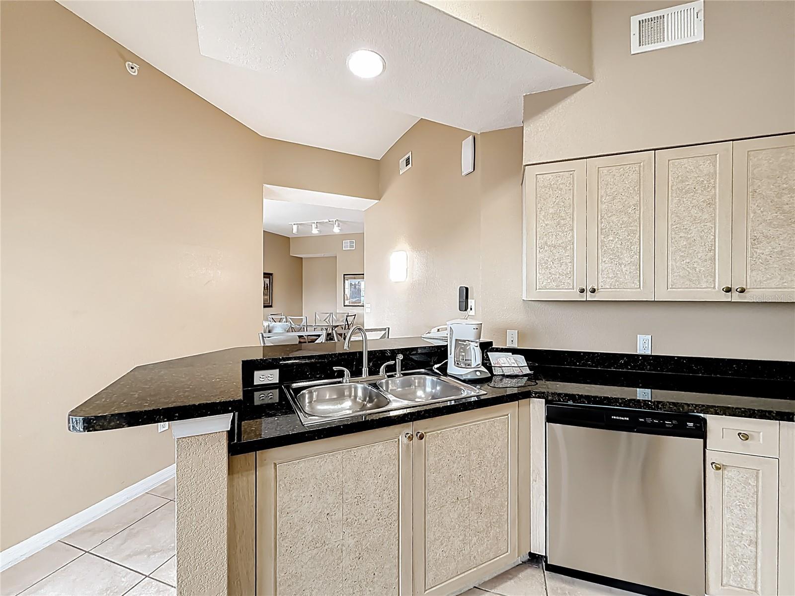 WORLDQUEST RESORT CONDO - Residential