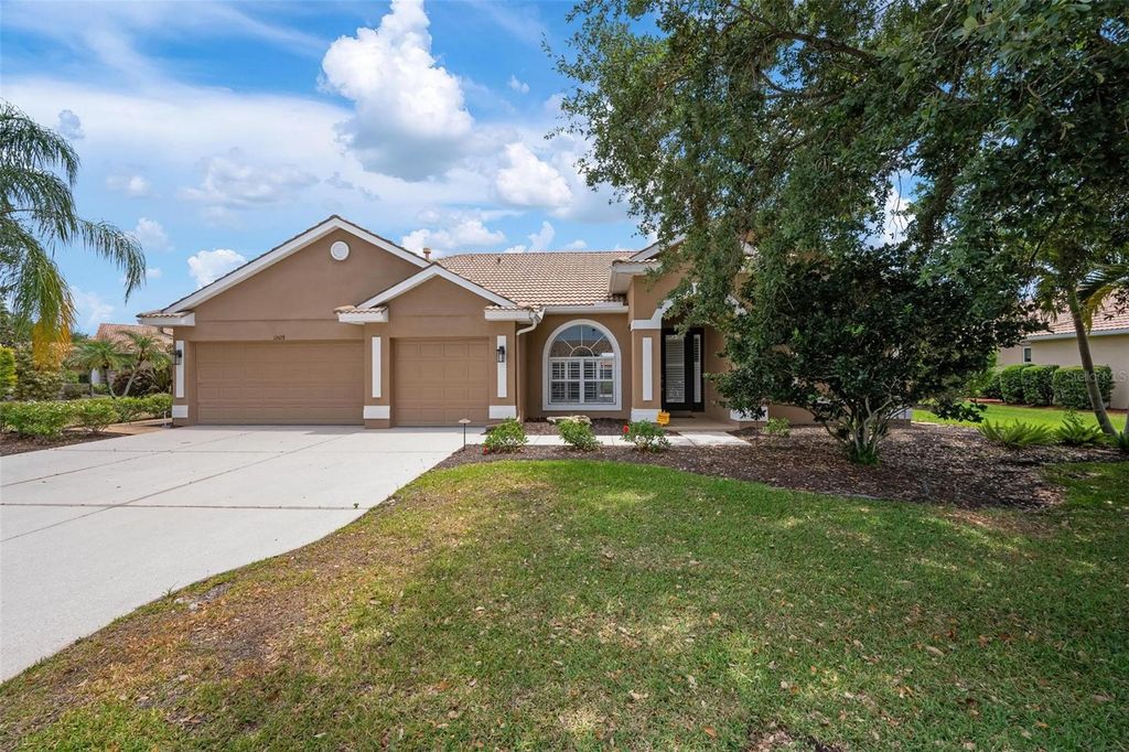 Photo of 12428 Natureview Circle, Bradenton, FL 34212 (MLS # A4692473)