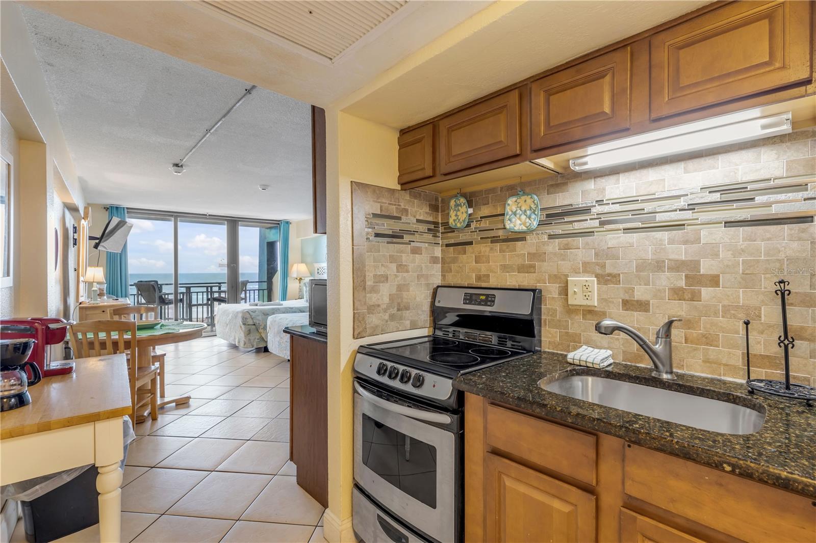 HAWAIIAN INN BEACH RESIDENCE - Residential