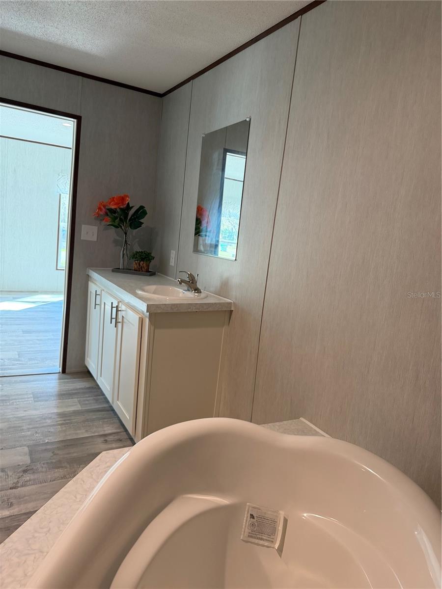 HOLIDAY HEIGHTS UNIT 02 - Residential