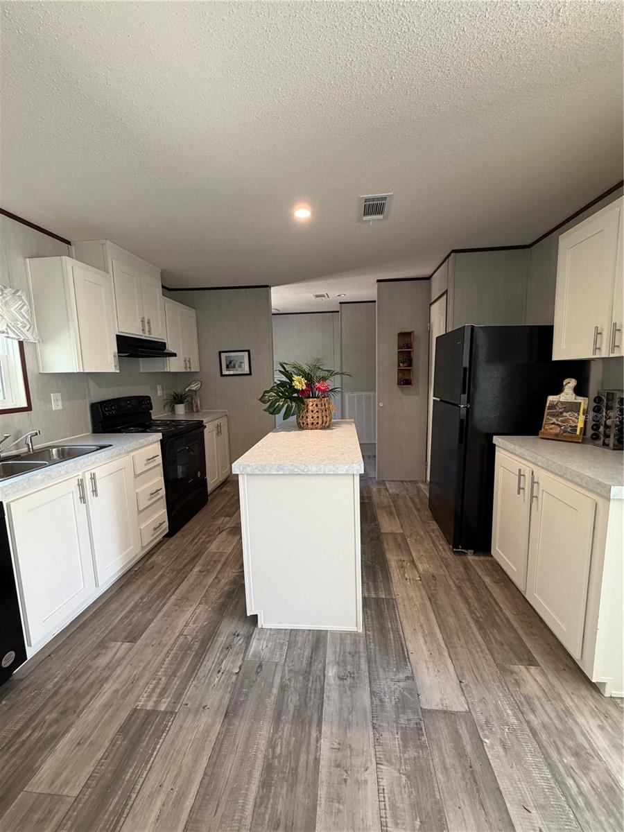 HOLIDAY HEIGHTS UNIT 02 - Residential