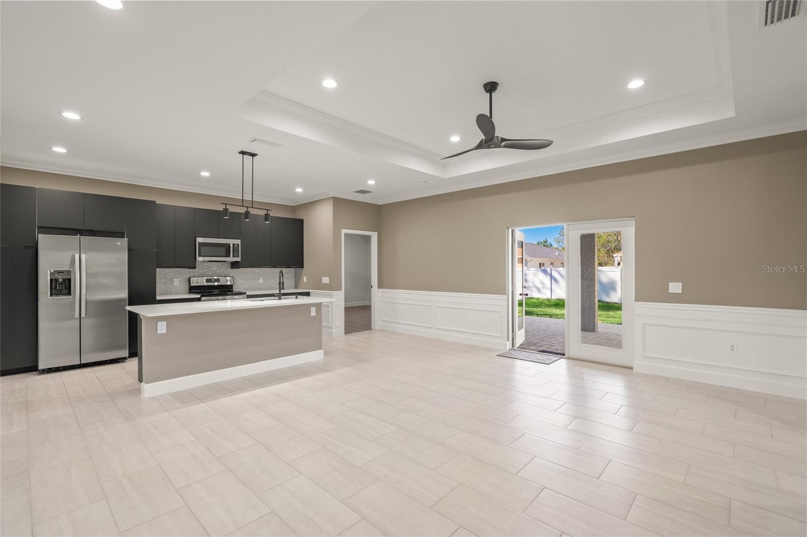 5629 CRENSHAW LANE
