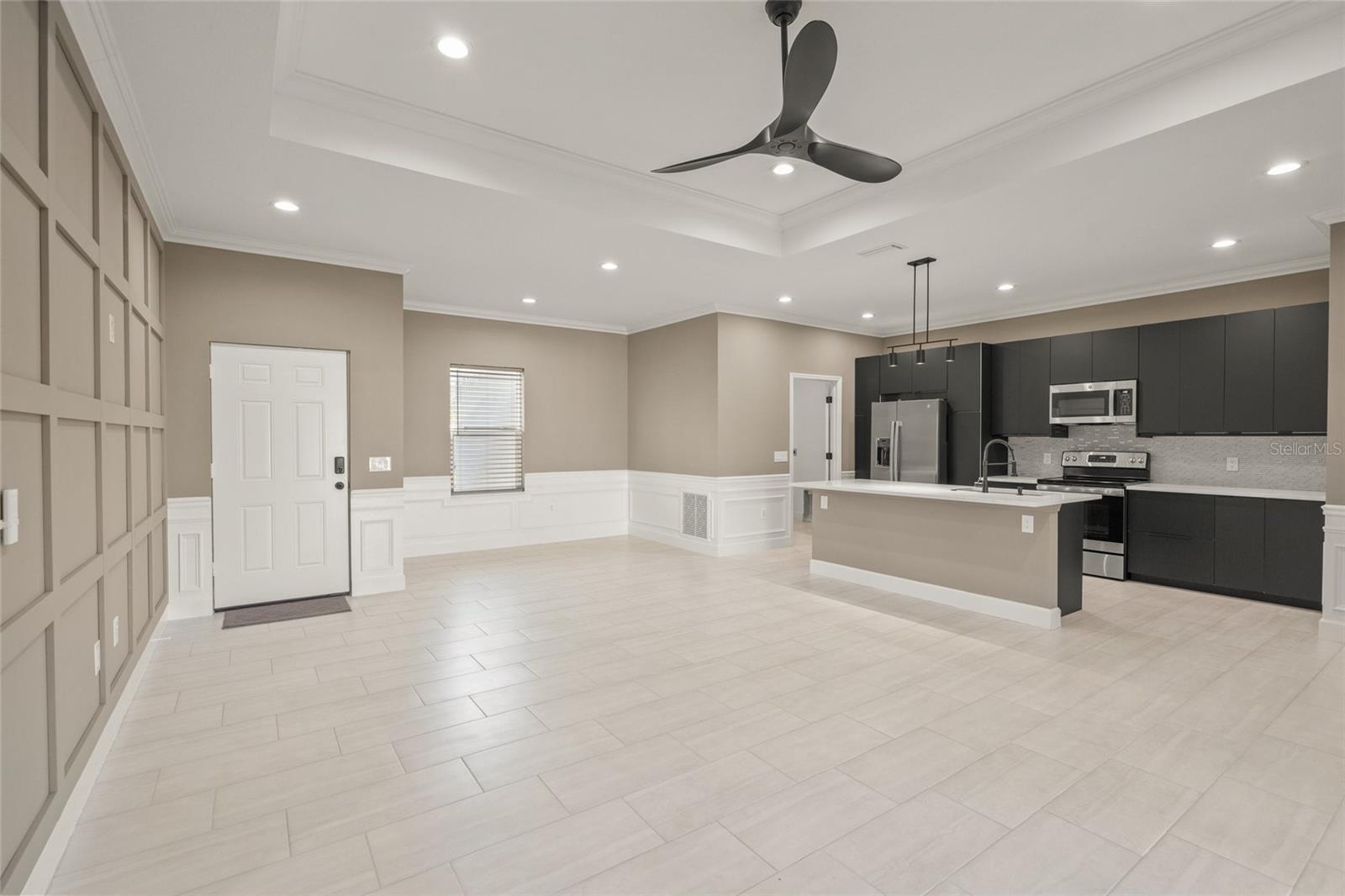 5629 CRENSHAW LANE