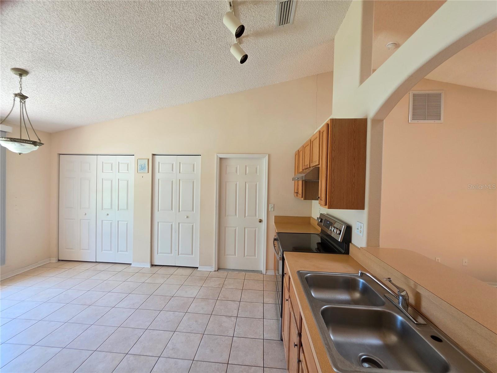 SOUTHWEST QUADRANT PH 01-04 - Residential