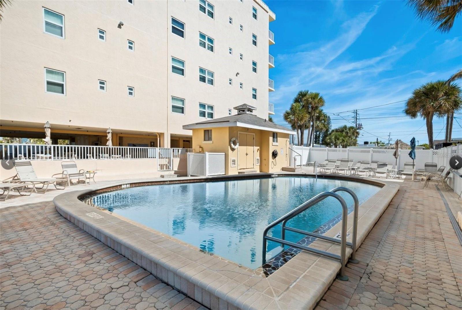 COLLWOOD THE CONDO - Residential