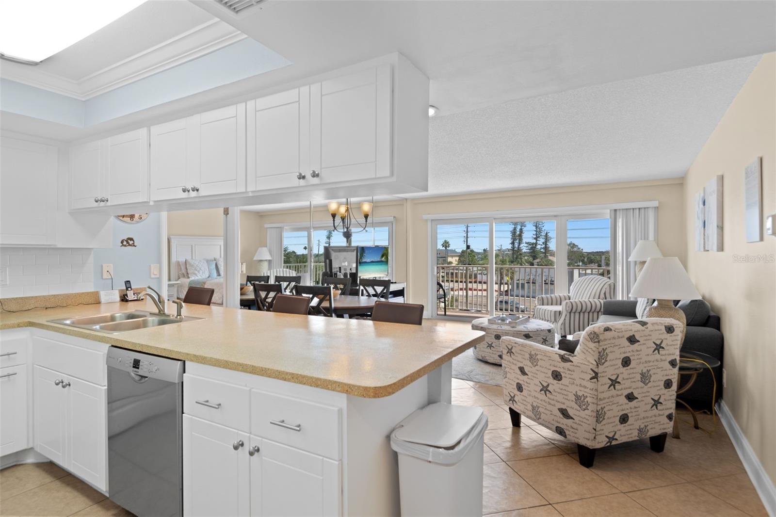 COLLWOOD THE CONDO - Residential