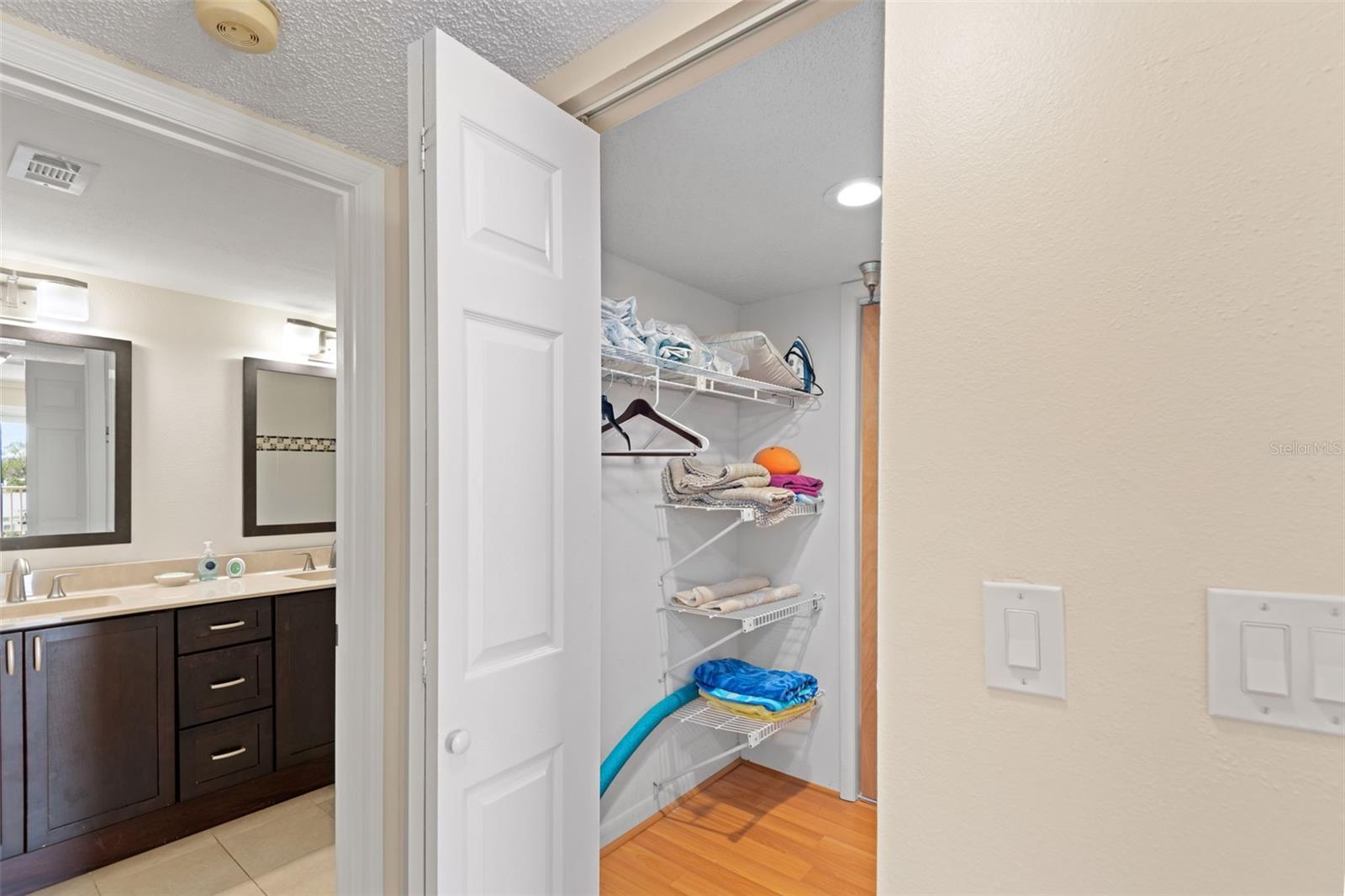 COLLWOOD THE CONDO - Residential