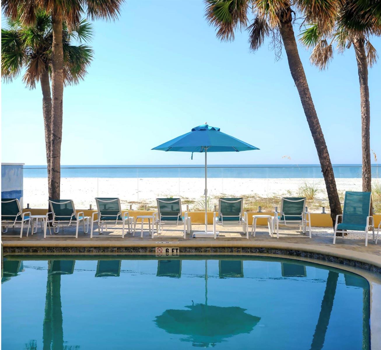 COLLWOOD THE CONDO - Residential