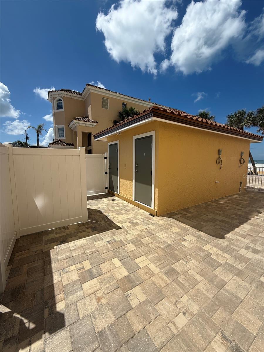 COLLWOOD THE CONDO - Residential