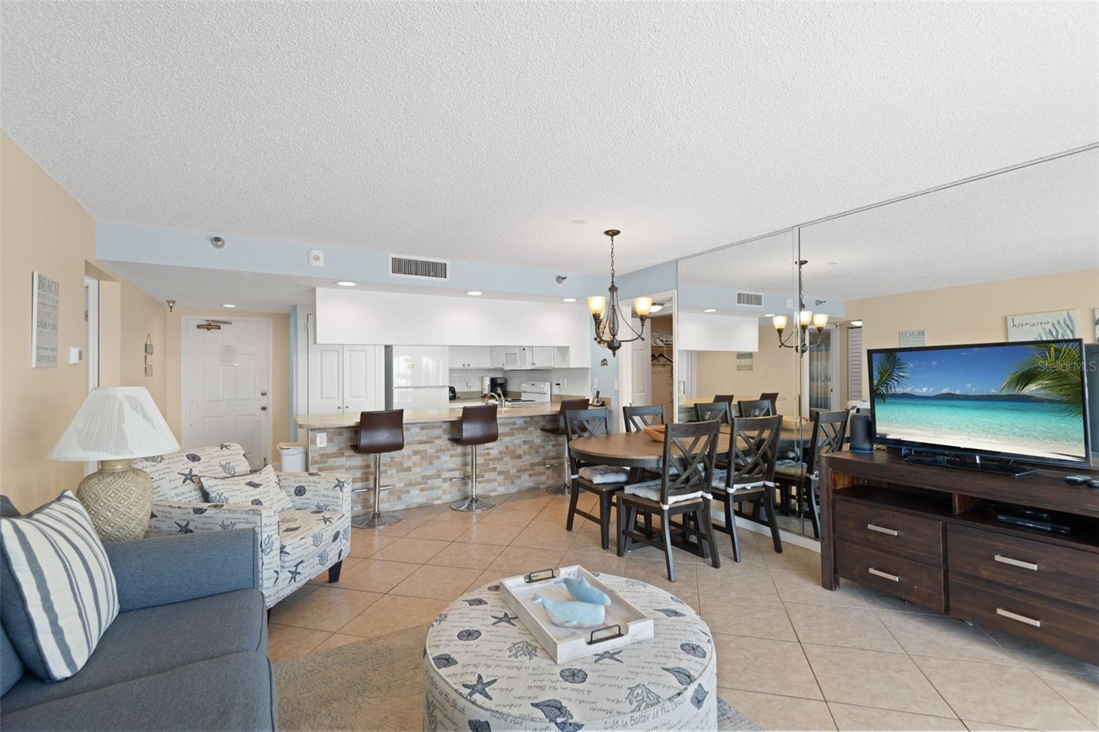 COLLWOOD THE CONDO - Residential