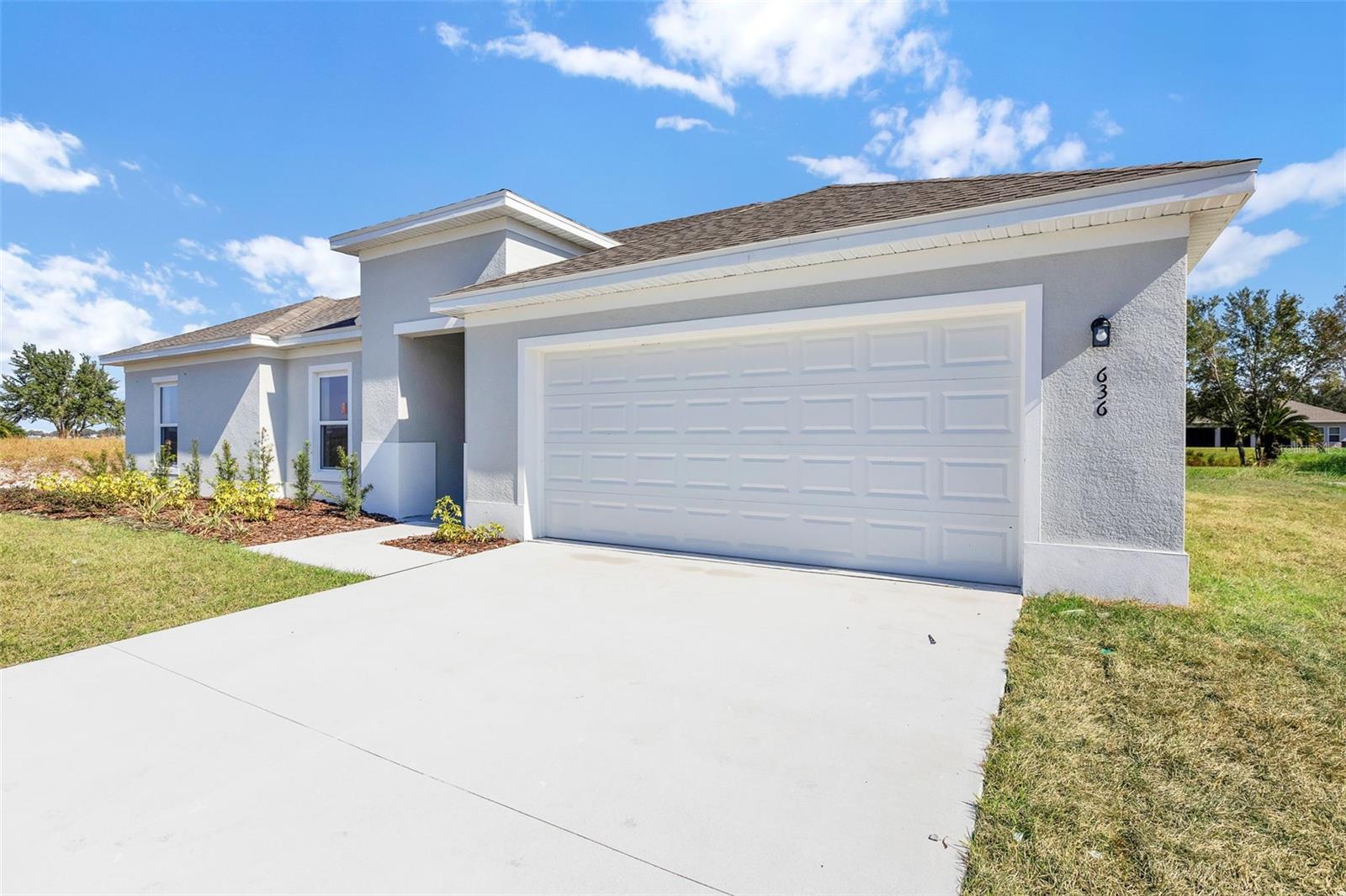 GRAND OAKS ON LAKE DAMON - Residential