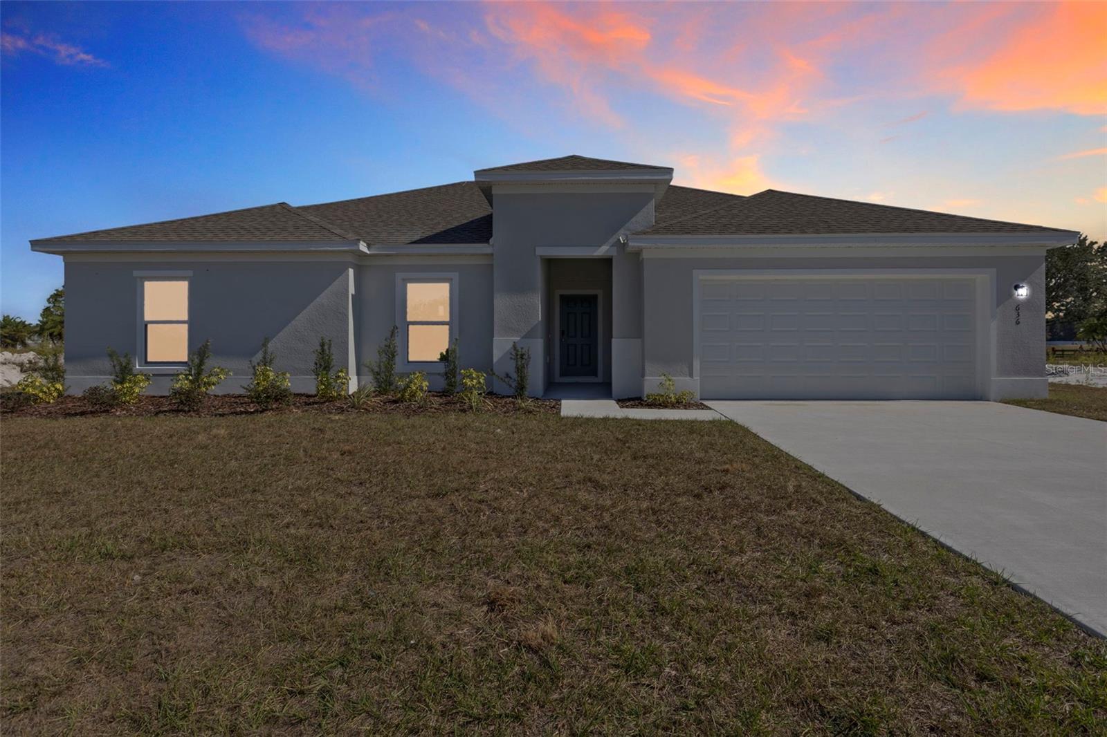 GRAND OAKS ON LAKE DAMON - Residential