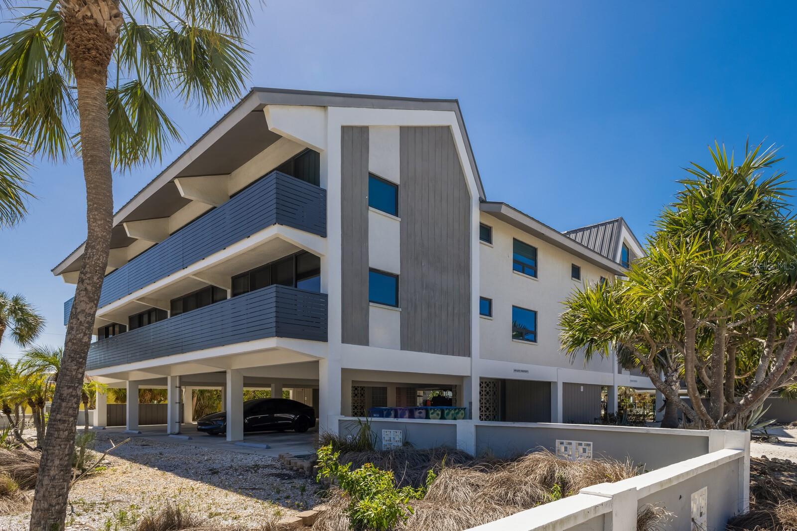 WEST WINDS OF HOLMES BEACH II - Residential