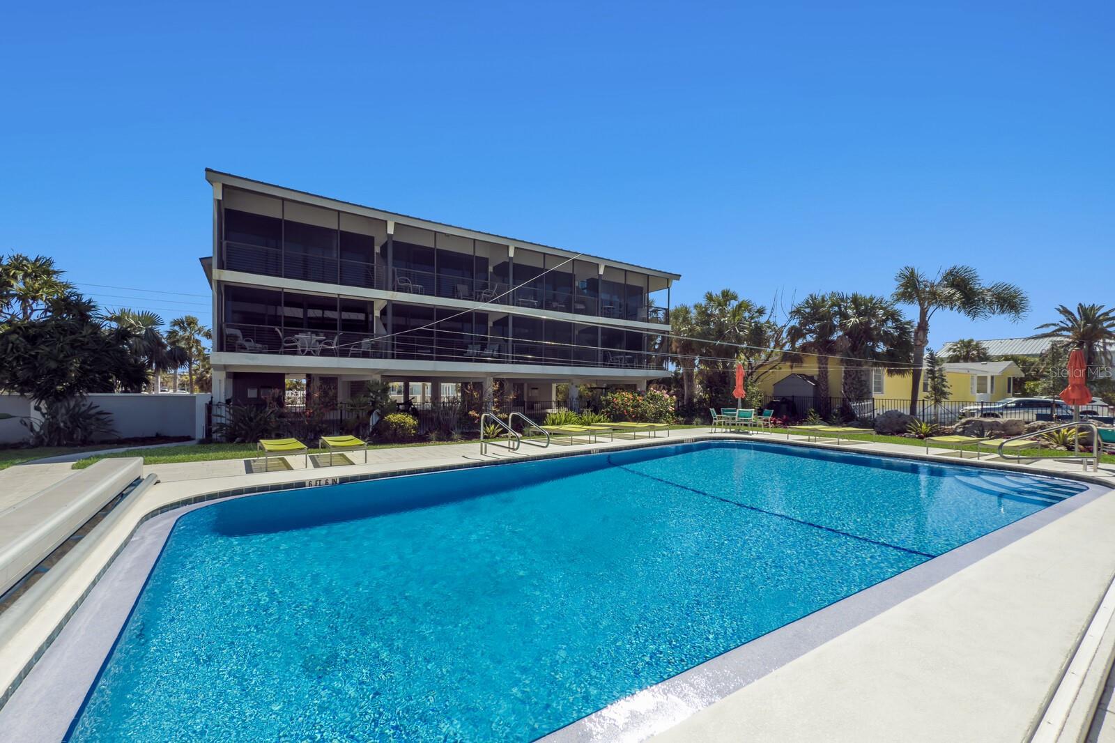 WEST WINDS OF HOLMES BEACH II - Residential