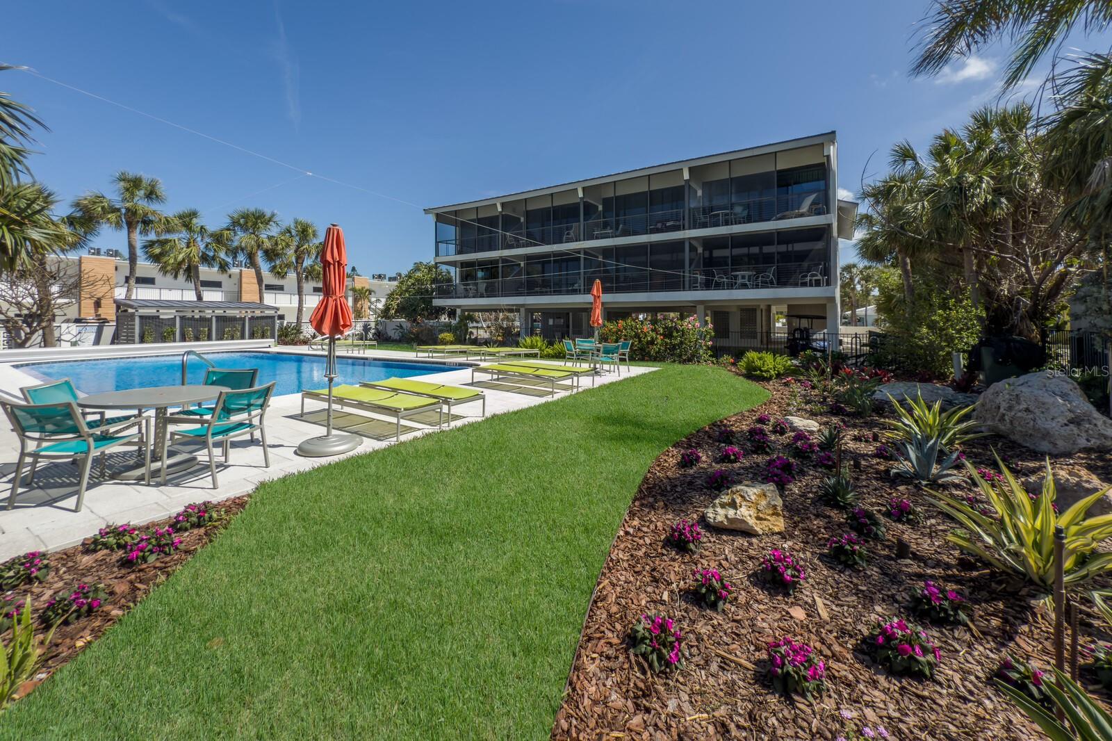 WEST WINDS OF HOLMES BEACH II - Residential