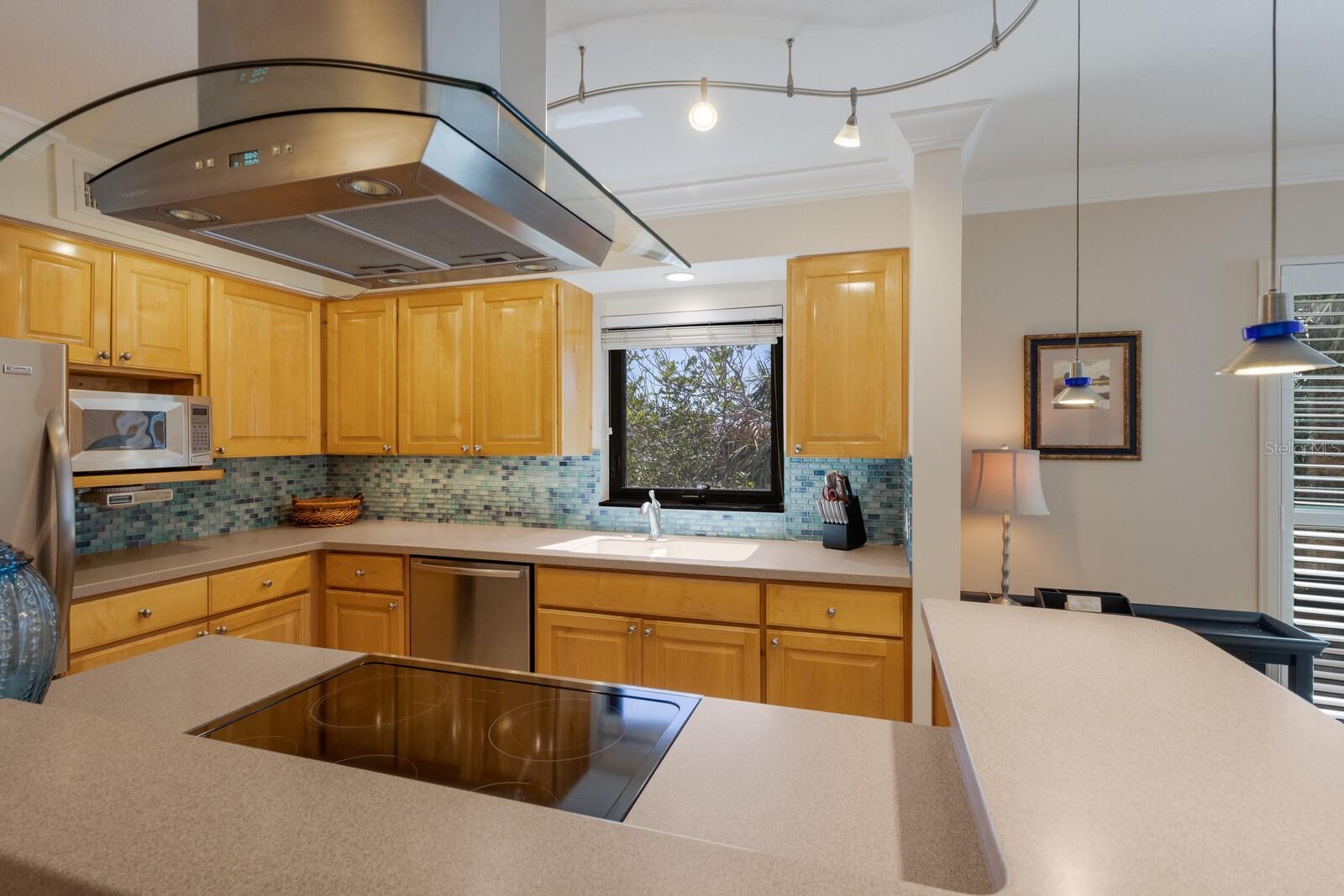 WEST WINDS OF HOLMES BEACH II - Residential
