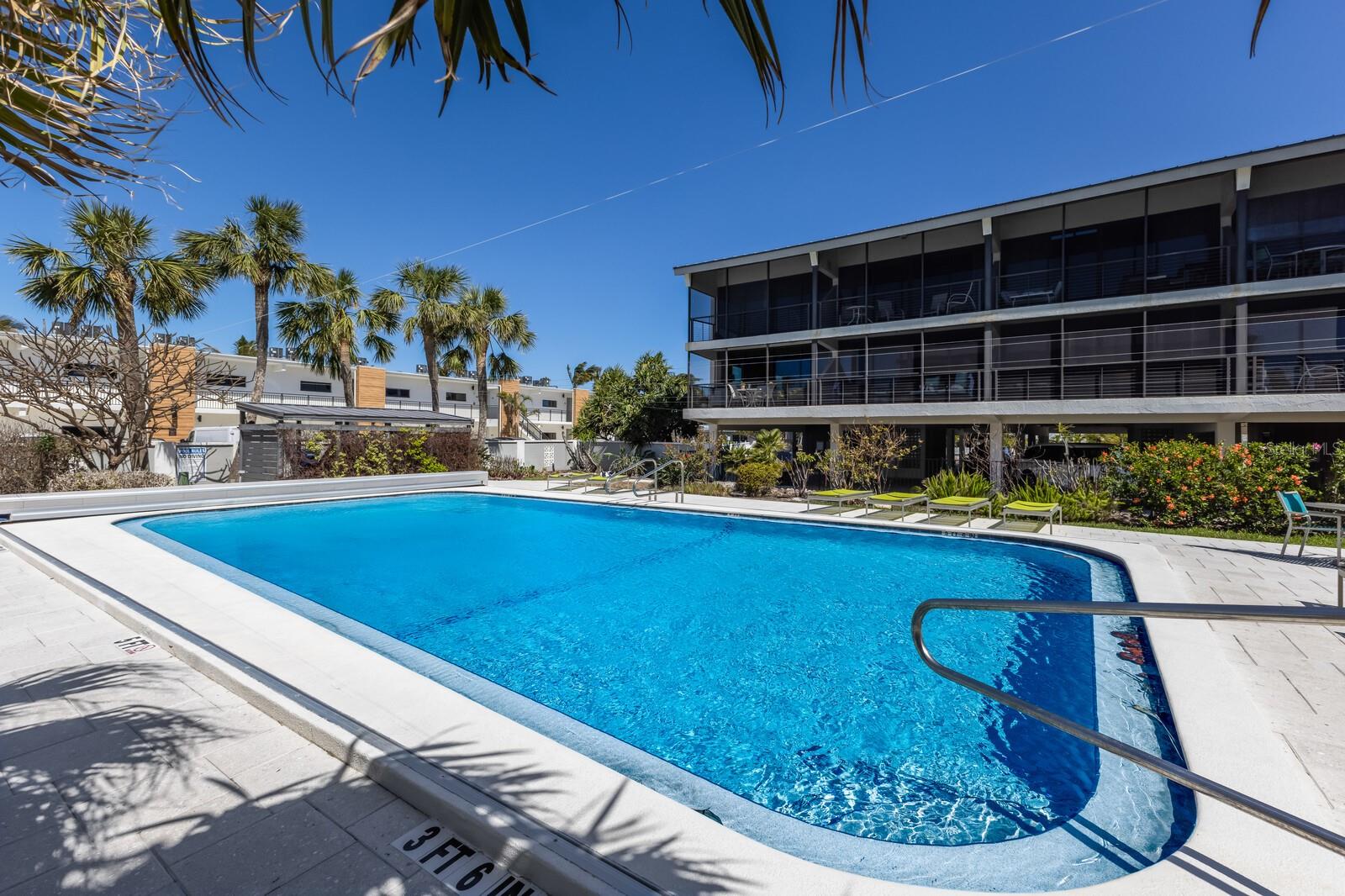 WEST WINDS OF HOLMES BEACH II - Residential