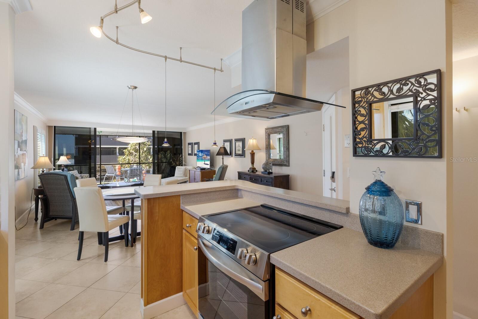 WEST WINDS OF HOLMES BEACH II - Residential