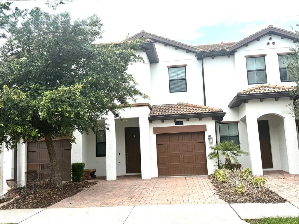 Photo of 1344 Royal St George Boulevard, Davenport, FL 33896 (MLS # O6432713)