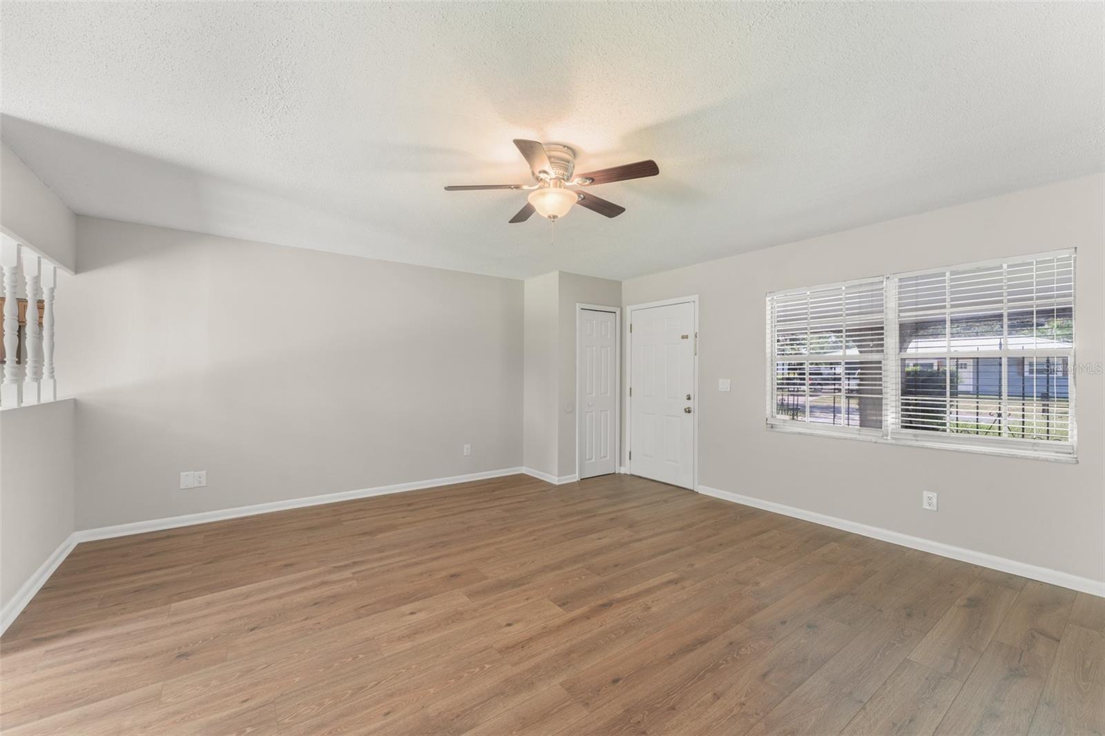 635 VINCENT DRIVE