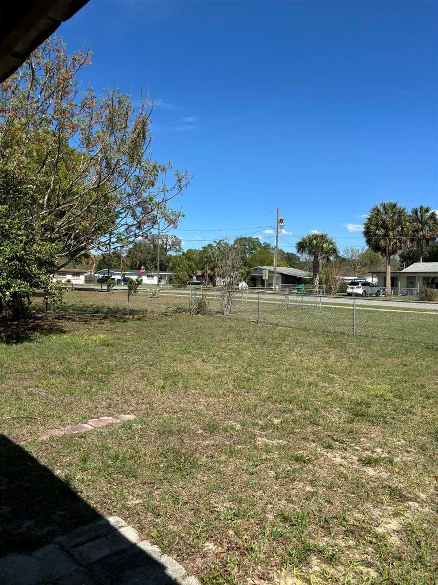 FRUITLAND PARK PARK ACRES - Residential