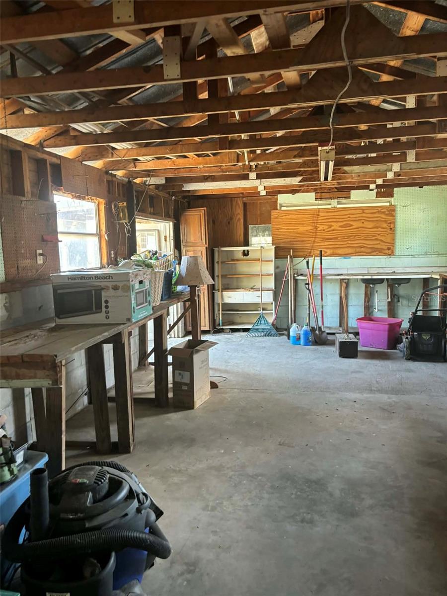 FRUITLAND PARK PARK ACRES - Residential