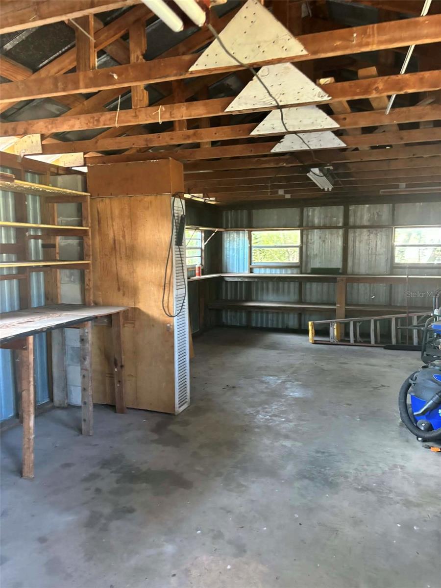 FRUITLAND PARK PARK ACRES - Residential