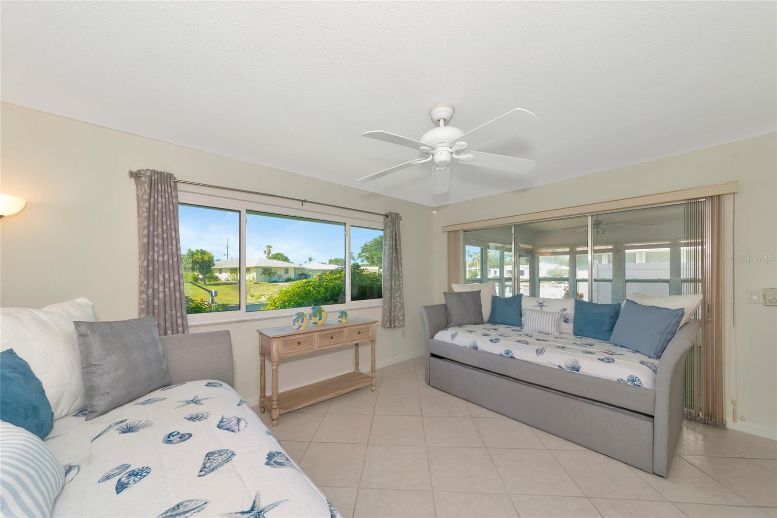 STRATHMORE RIVERSIDE III - Residential