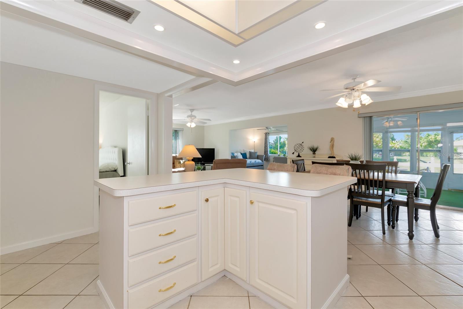 STRATHMORE RIVERSIDE III - Residential