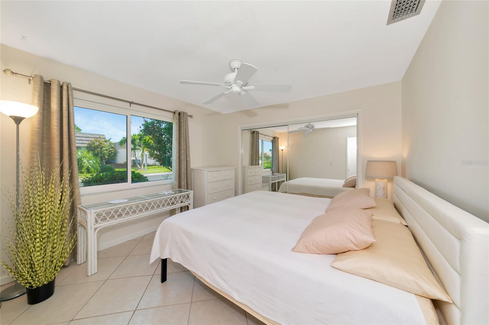 STRATHMORE RIVERSIDE III - Residential