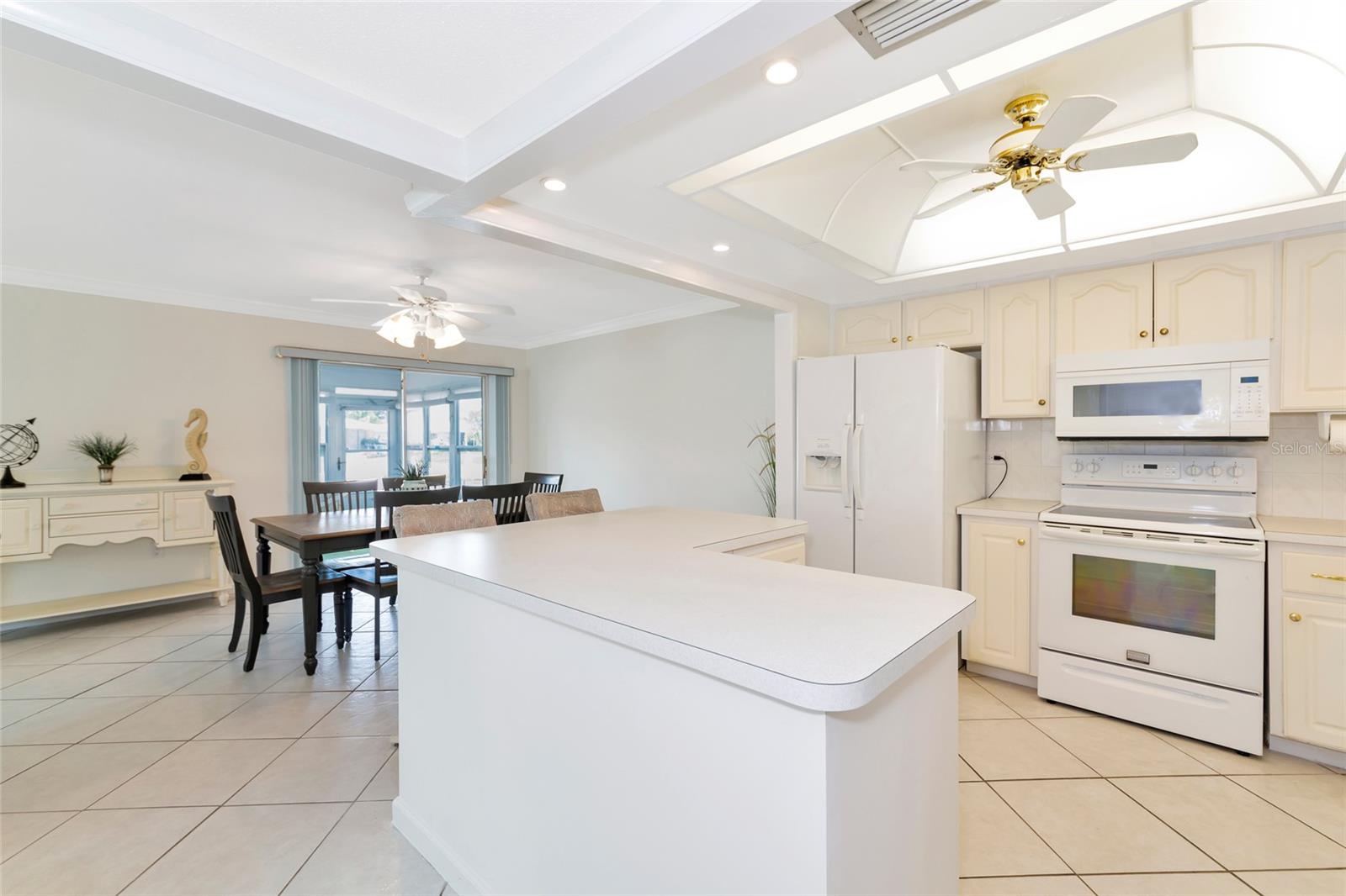 STRATHMORE RIVERSIDE III - Residential