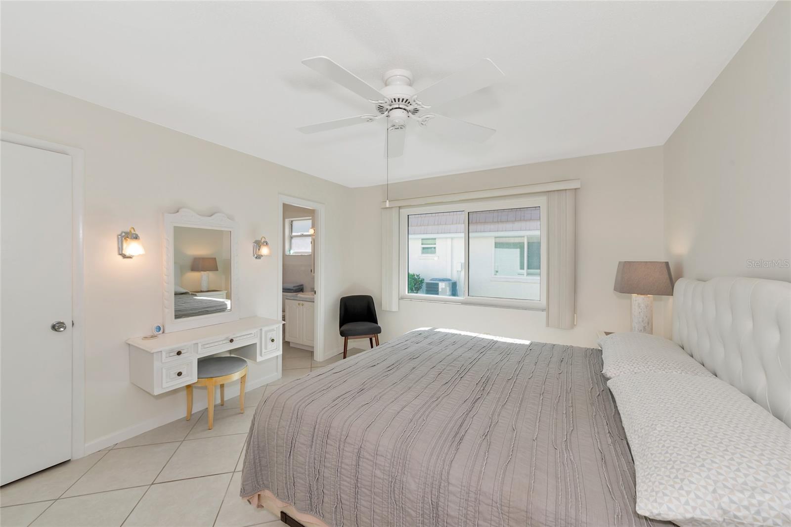 STRATHMORE RIVERSIDE III - Residential