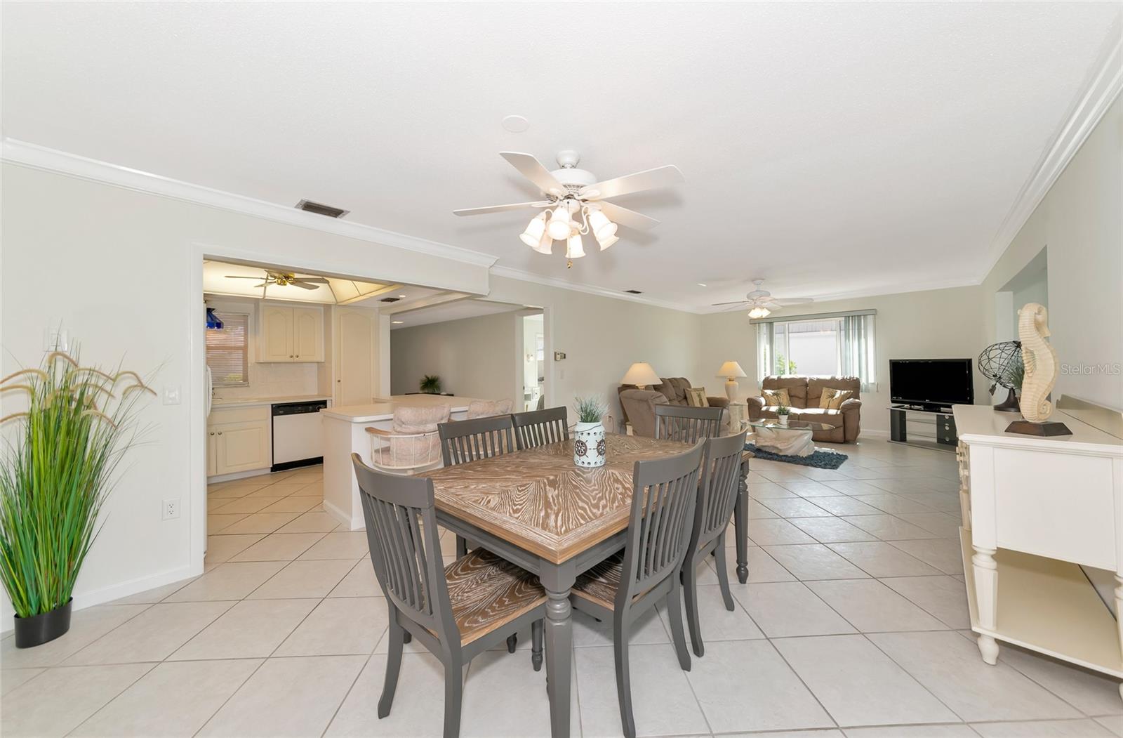 STRATHMORE RIVERSIDE III - Residential