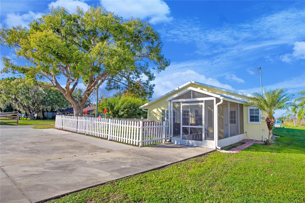 3198 TOHOPEKALIGA DRIVE