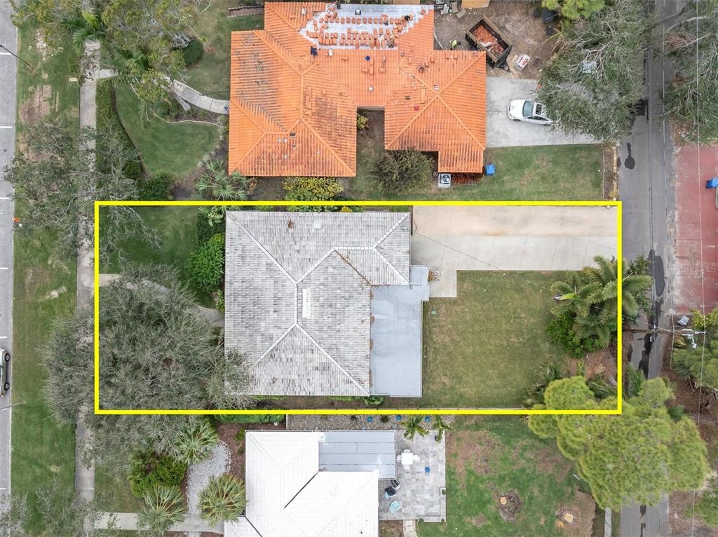 Photo of 266 Snell Isle Boulevard NE, St Petersburg, FL 33704 (MLS # TB8337345)