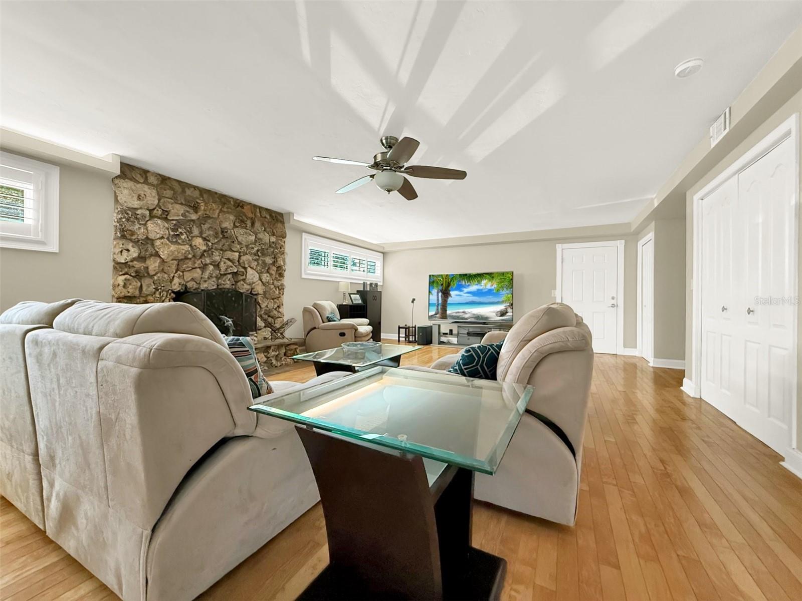 VENEZIA UNIT 04 - Residential