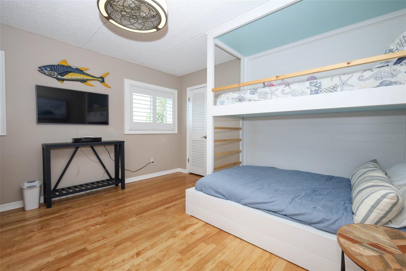 VENEZIA UNIT 04 - Residential