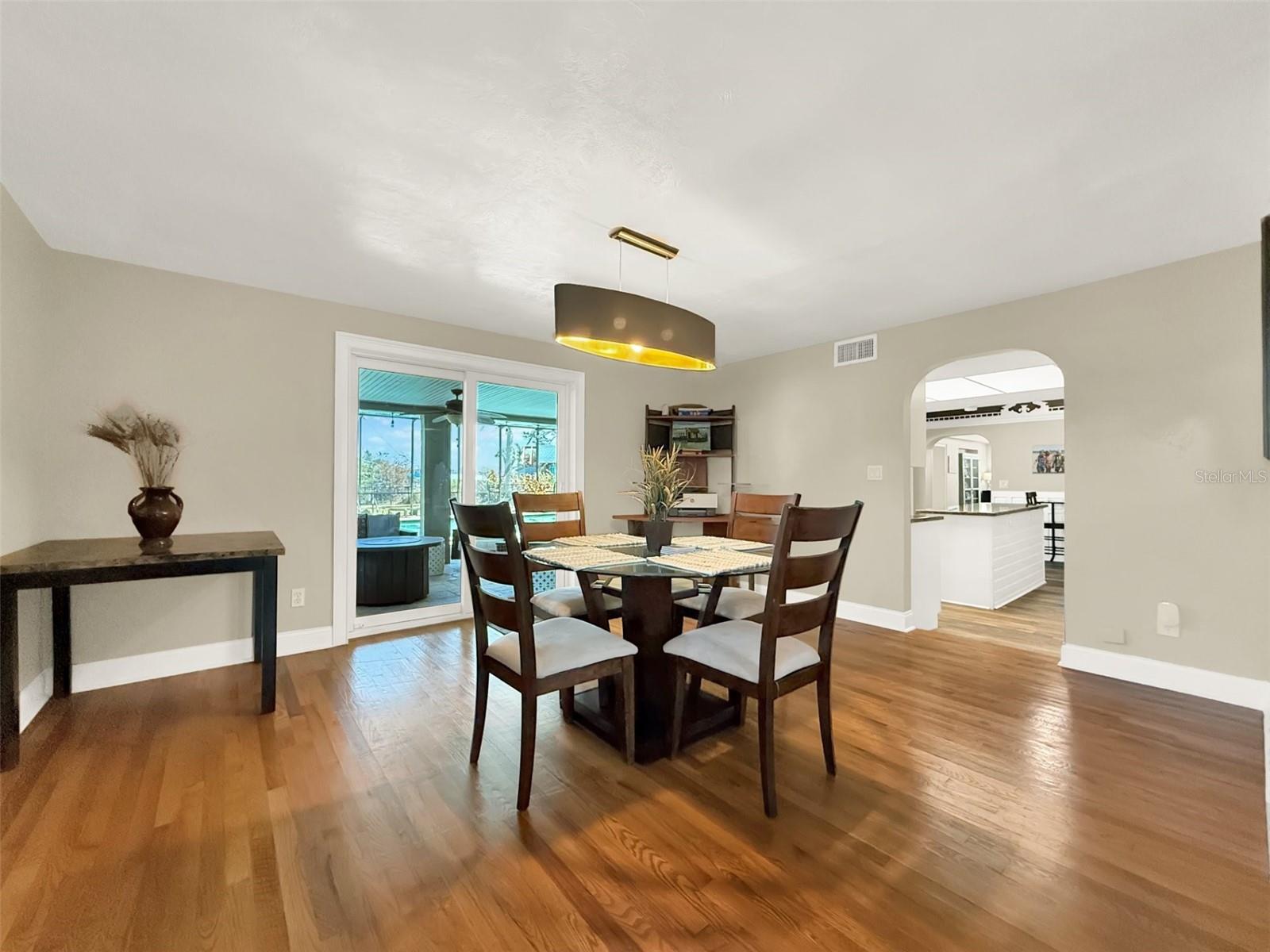 VENEZIA UNIT 04 - Residential